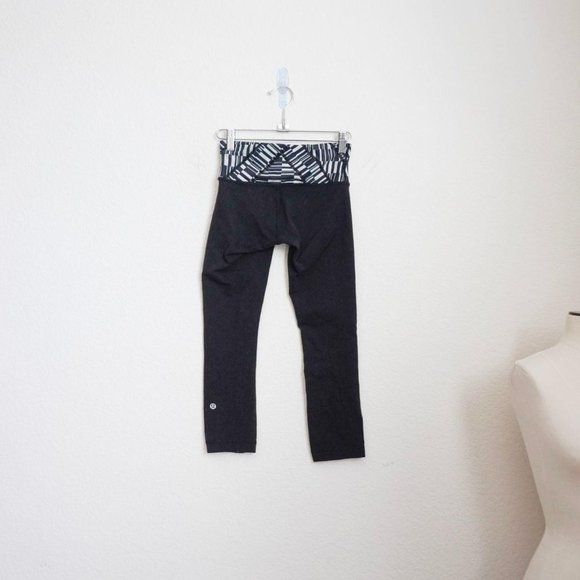 Lululemon Wunder Under black Crop leggings - Picture 3 of 7